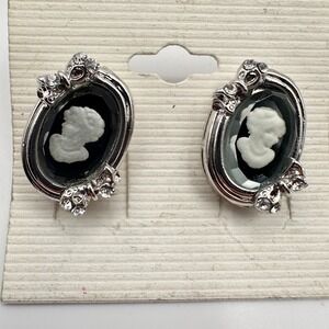 Vintage 90s Silver Tone Cameo Oval Stud Earrings with Glass Accents